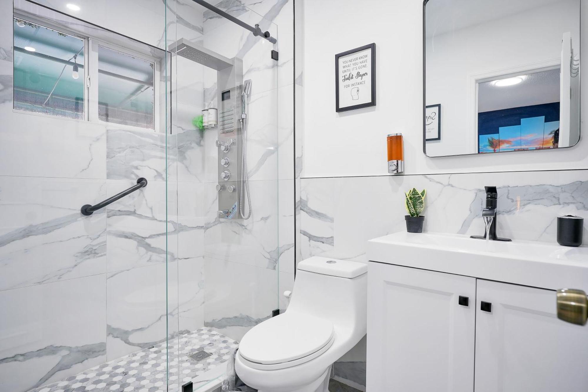 Vacay Spot Happy Escape 15 Min Beach Massage Shower Prime Loc! 6 Blocks Away From Bars, Nite Clubs, Res, Shops Miami Eksteriør bilde